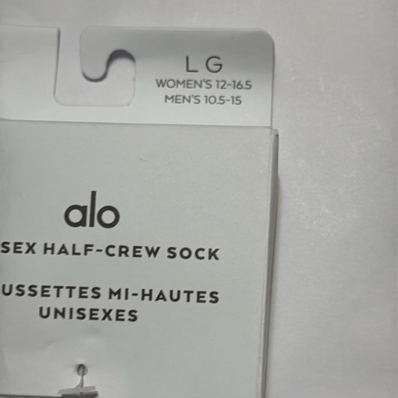 Alo Yoga socks (2 pairs) - Picture 3 of 5